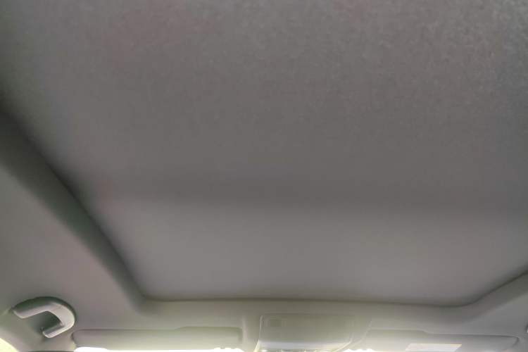 Used Volkswagen T-ROC 2023 300TSI DSG Two-Wheel Drive Starlight Edition
