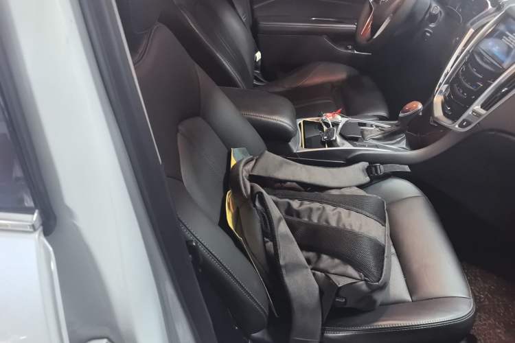 Used Cadillac SRX 2015 3.0L Elite Model
