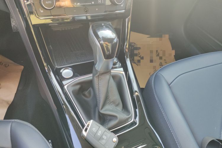 Used Volkswagen Tharu 2025 NewRui 300TSI Prestige Edition
