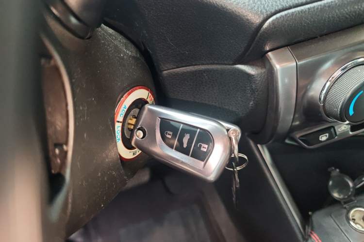 Used Toyota YARiS L 2015 1.5E Automatic Charm Edition
