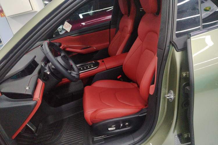 Used  SU7 2024 Four-Wheel Drive Ultra-Long Range Advanced Intelligent Driving Max Edition
