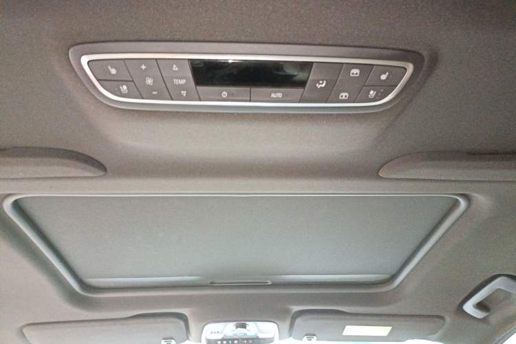 Used Buick GL8 2022 ES Landtrek 653T Flagship Model
