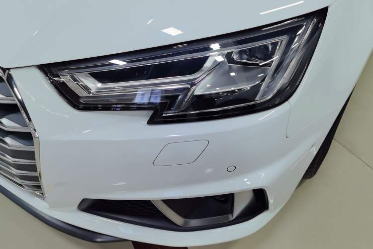 Used Audi A4L 2019 40 TFSI Fashion Edition China VI Emission Standard
