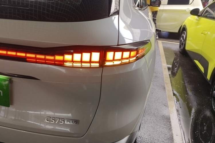 Used Changan CS75 PLUS 2025 4th Generation UItra 2.0T New Blue Whale – Smart & Powerful Version
