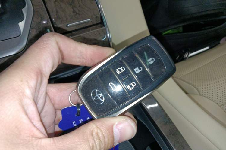 Used Toyota Vellfire 2021 Crown Dual-Engine 2.5L HV Prestige Edition