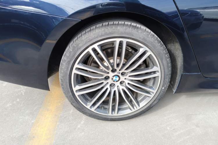 Used BMW 5 Series 2018 Restyled 530Li Leading Edition M Sport Package
