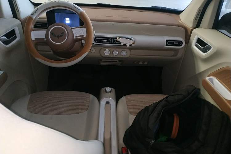 Used Wuling Hongguang MINIEV 2024 3rd Generation 215km Youth Edition