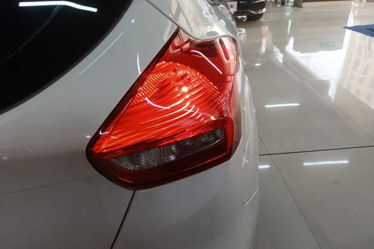 Used Ford Focus 2017 1.5T CTCC White and Black Limited Edition
