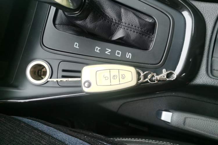 Used Ford Focus 2015 Hatchback 1.6L Automatic Fashion Edition
