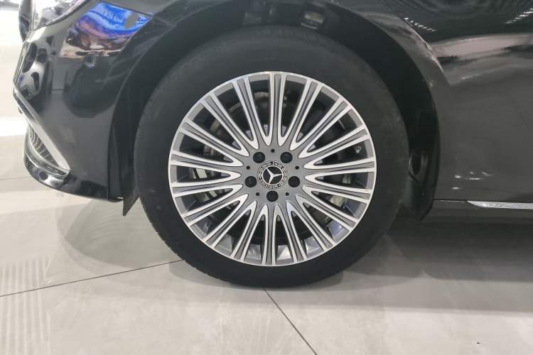 Used Mercedes-Benz E-Class 2021 E 300 L Stylish Model