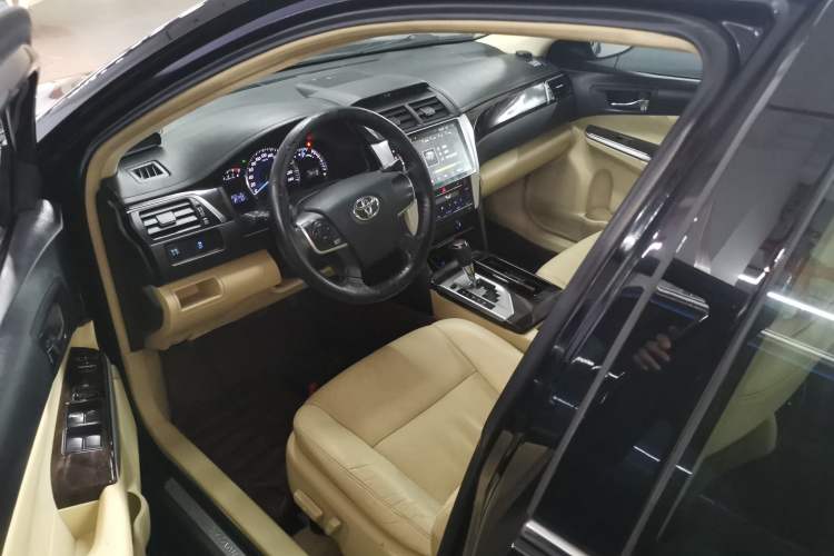 Used Toyota Camry 2015 2.0G Premier Edition