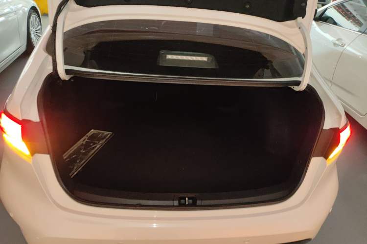 Used Toyota Levin 2021 Dual-Engine 1.8H E-CVT Luxury Edition
