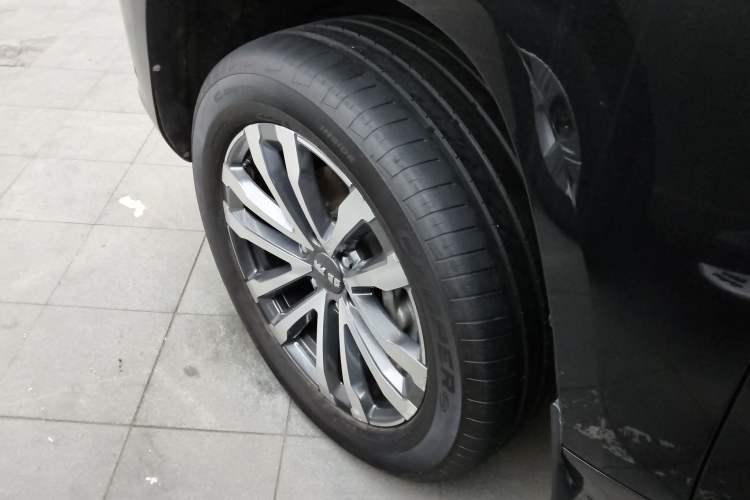 Used  BJ60 2022 2.0T Version 11 Seven Seats
