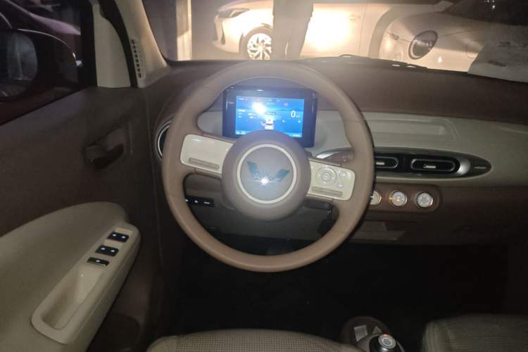 Used Wuling Hongguang MINIEV 2025 Four-Door Version Advanced Edition
