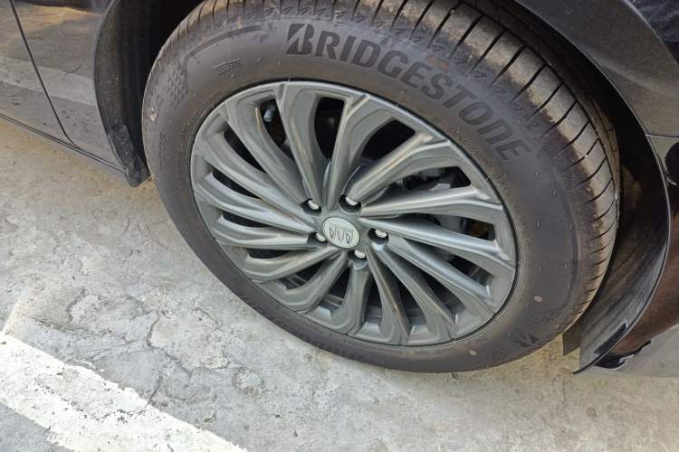 Used Buick LaCrosse 2025 28T Platinum Edition
