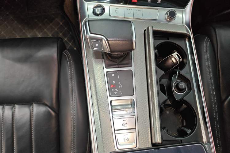 Used Audi A6L 2023 45 TFSI Prestige Elegant Edition
