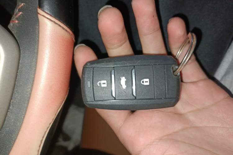 Used Oshan CX70 2017 Facelifted CX70T 1.5T Manual High-Performance Edition
