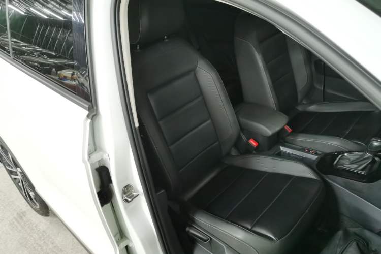 Used Volkswagen T-ROC 2019 280TSI DSG Two-Wheel Drive Comfort Version China VI Standard