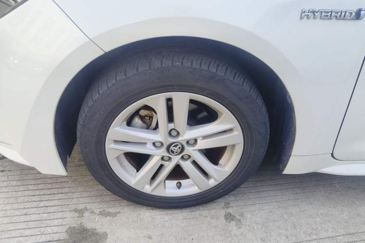 Used Toyota Levin 2019 Dual-Engine 1.8H E-CVT Luxury Edition China VI Standard
