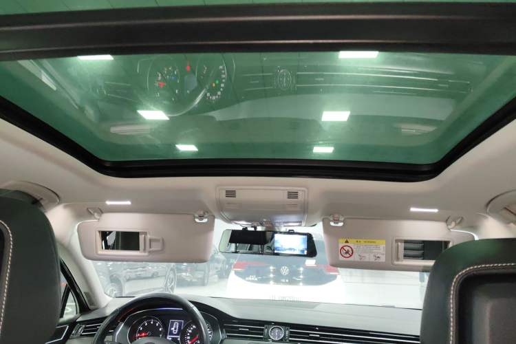 Used Volkswagen Magotan 2020 330TSI DSG Leading Model
