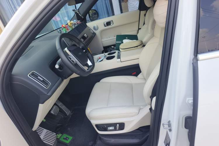 Used Li Auto L7 2023 Pro Model
