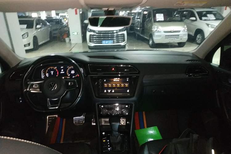 Used Volkswagen Tiguan L 2021 330TSI Automatic Two-Wheel Drive R-Line Enhanced Edition