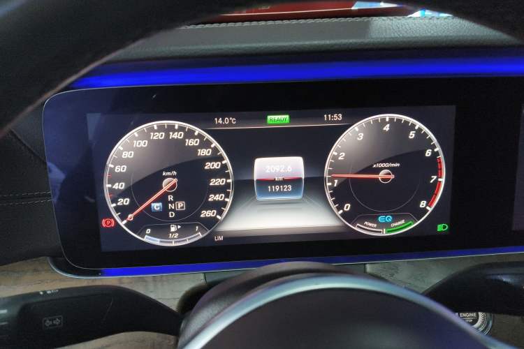 Used Mercedes-Benz E-Class 2019 E 260 L
