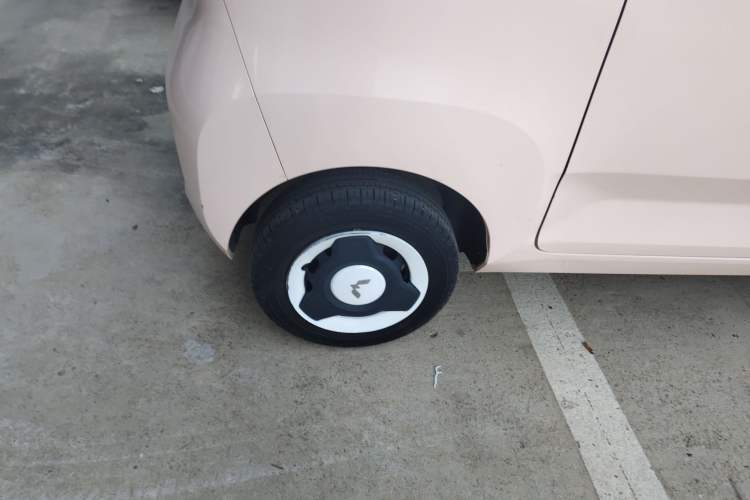 Used Wuling Hongguang MINIEV 2022 Macaron Premium Model – Lithium Ternary Battery
