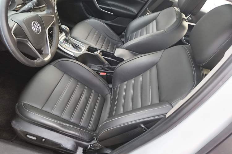 Used Buick Regal 2015 1.6T Fashion Tech Model
