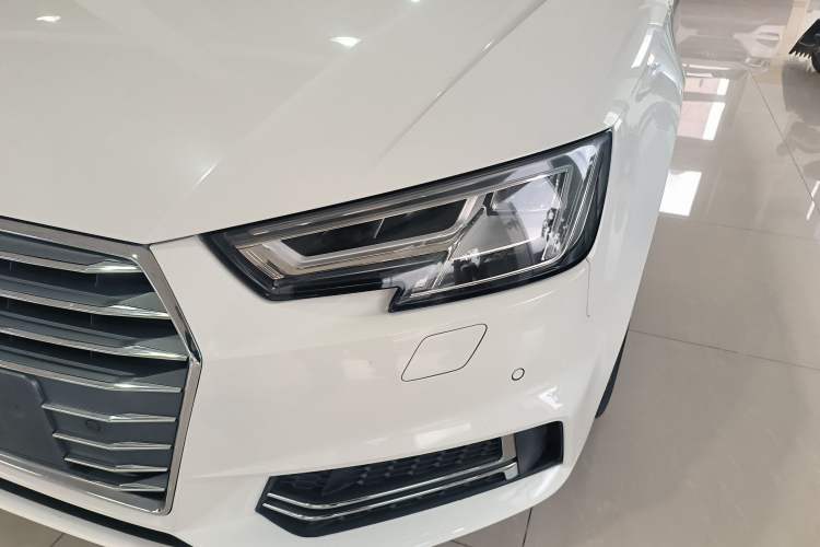 Used Audi A4L 2017 Plus 40 TFSI Fashion Model

