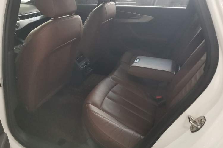 Used Audi A4L 2018 30th Anniversary Edition 45 TFSI quattro Individual Sport Edition
