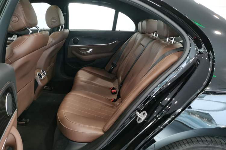 Used Mercedes-Benz E-Class 2023 Restyled E 260 Fashion Sport Edition
