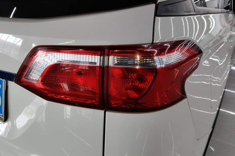 Used Wuling Hongguang S3 2018 1.5L Manual Standard Version China V Standard