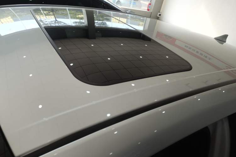 Used Toyota Avalon 2022 Dual-Engine 2.5L Luxury Edition