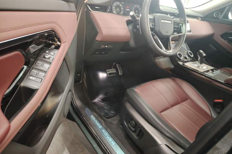 Used Land Rover Range Rover Evoque 2023 Aurora L 249 PS Luxury Edition