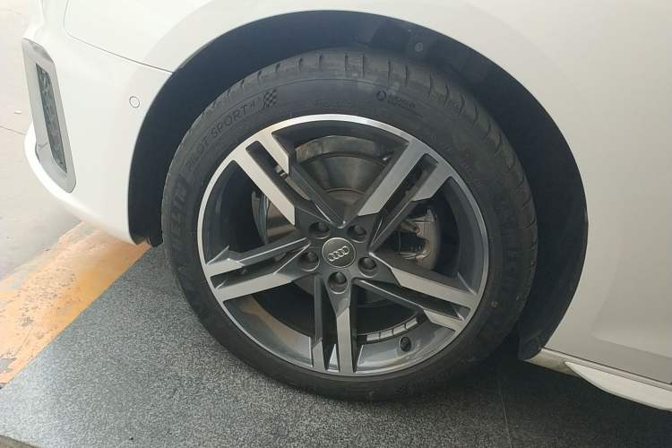 Used Audi A4L 2020 40 TFSI quattro Luxury Dynamic Model