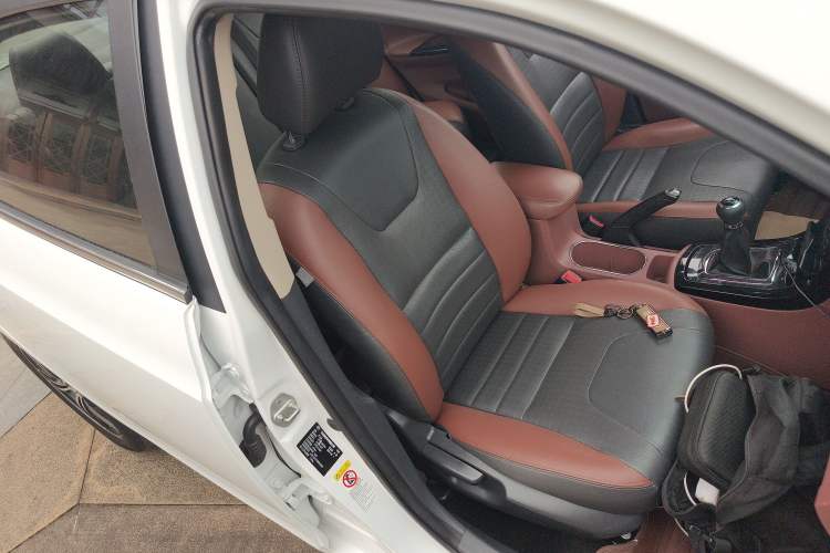 Used BYD Surui 2015 Revised Version 1.5L Manual Luxury Edition
