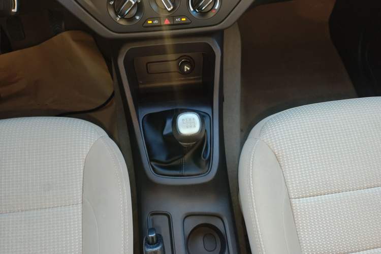 Used Wuling Hongguang 2019 1.5L S Standard Version China VI LAR
