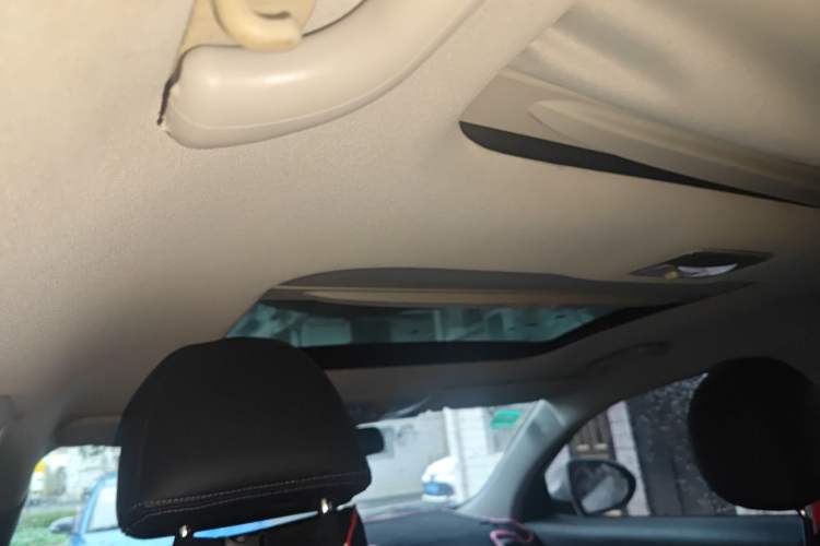 Used Kia Sportage R 2015 2.0L Automatic Two-Wheel Drive DLX Model