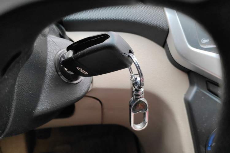 Used Chery Fengyun 2 2013 Hatchback 1.5L Manual Ruiyi Edition