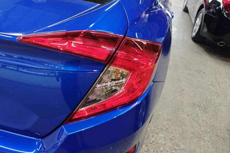 Used Honda Civic 2016 220TURBO CVT Luxury Edition
