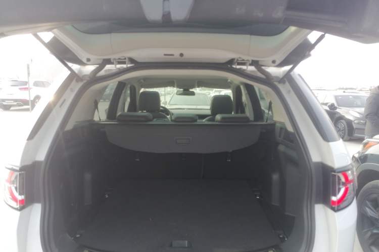 Used Land Rover Discovery Sport 2018 240 PS PURE Edition
