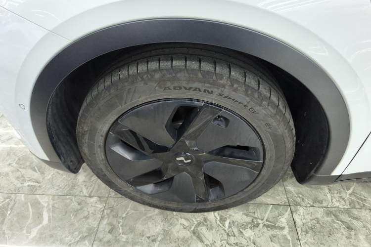 Used ONVO L60 2024 60 kWh Rear-Drive Version