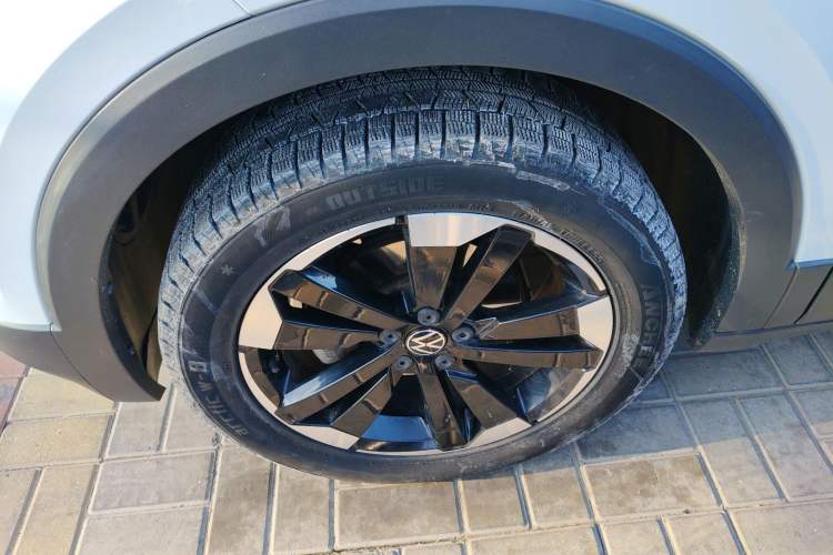 Used Volkswagen Tacqua 2021 200TSI DSG JoyConnect Edition