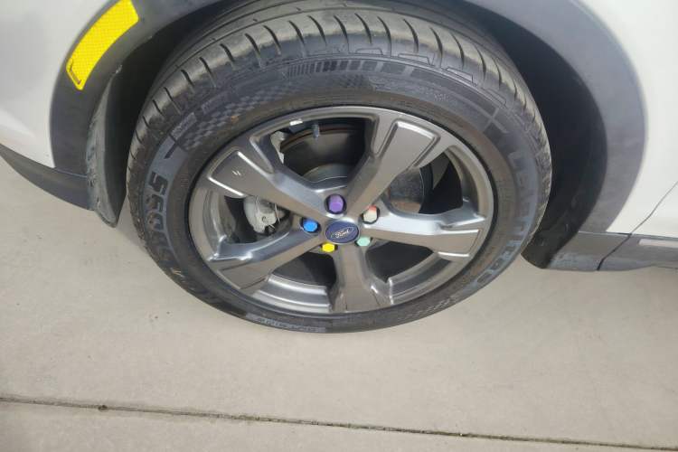 Used Ford Kuga 2019 EcoBoost 180 Two-Wheel-Drive Titanium Plus Model China VI Standard
