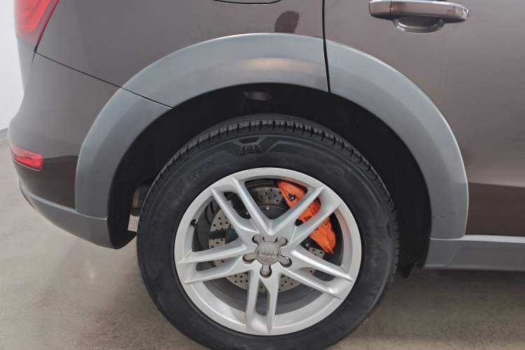 Used Audi Q5 2018 Collector's Edition 40 TFSI Technology Model