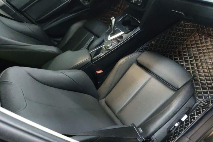 TDK.VehicleDetails.img