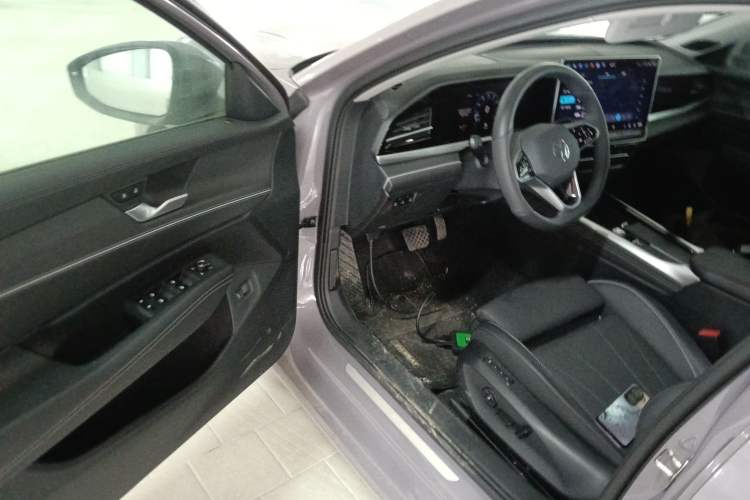 Used Volkswagen Passat 2025 Pro 380TSI Dragon Supreme Edition
