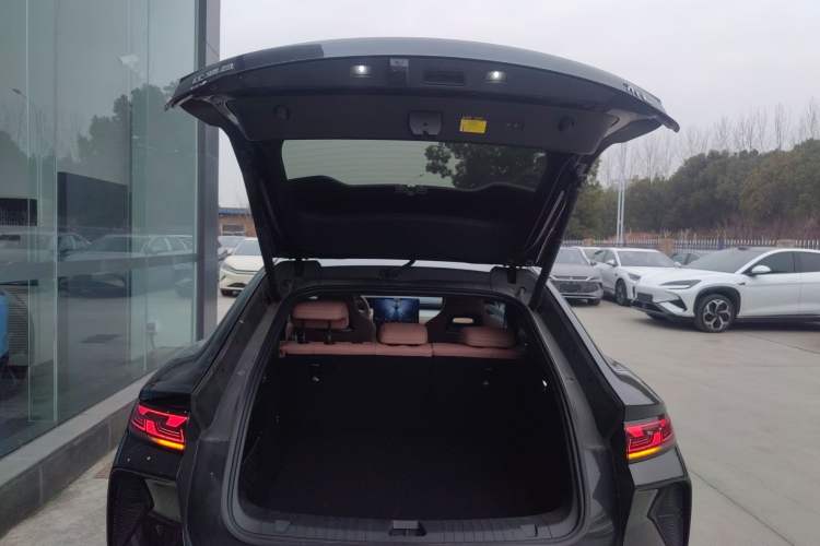 Used BYD Song L EV 2025 Intelligent Driving Version 662 km LiDAR Excellence Edition