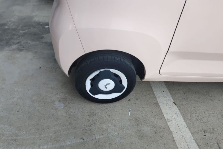 Used Wuling Hongguang MINIEV 2022 Macaron Premium Model – Lithium Ternary Battery
